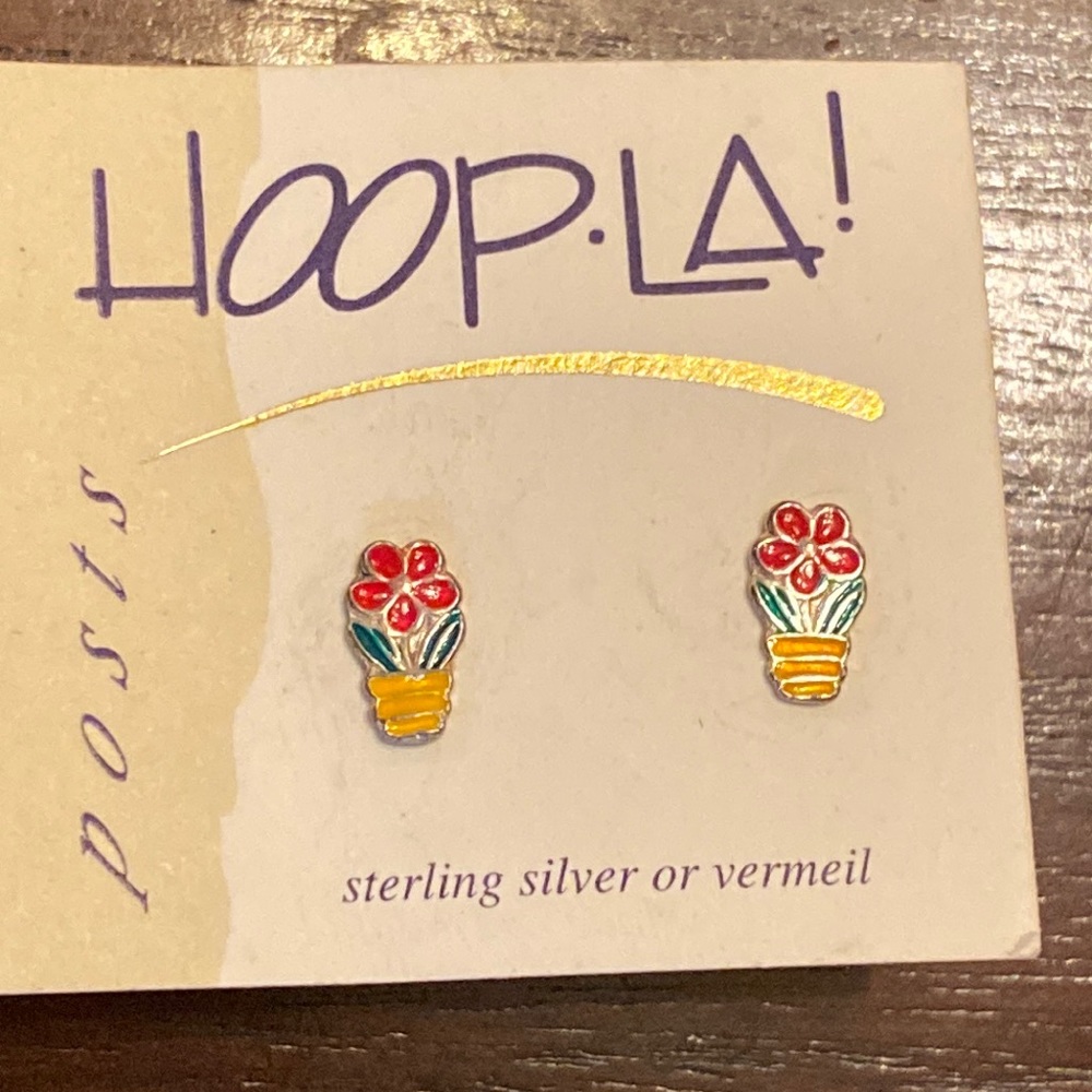 Sterling silver flower earrings